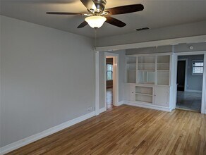 4526 Avenue H in Austin, TX - Building Photo - Building Photo
