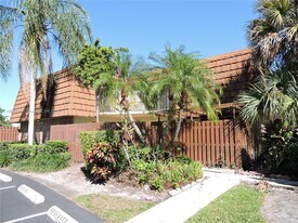 1316 SW 118th Terrace in Davie, FL - Building Photo