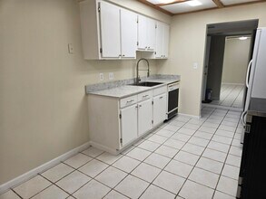 509 E University Dr in Rochester, MI - Building Photo - Building Photo