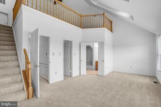 5974 Wescott Hills Way in Alexandria, VA - Building Photo - Building Photo