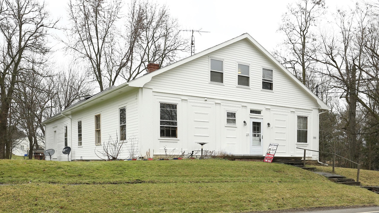 144 State Route 88 in West Farmington, OH - Building Photo