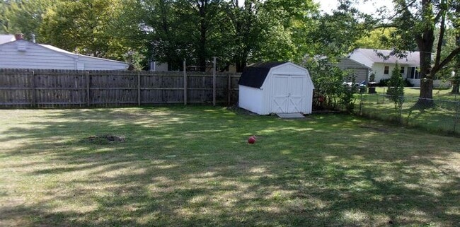 4075 Kenneth Rd in Stow, OH - Building Photo - Building Photo