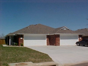 Fianna Place Court Duplexes in Fort Smith, AR - Foto de edificio - Building Photo