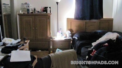 17 Cummings Rd, Unit B in Boston, MA - Foto de edificio - Building Photo