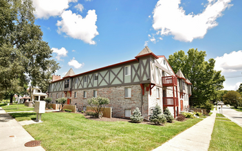 Harlow House - 3745 Warwick Blvd in Kansas City, MO - Foto de edificio - Interior Photo