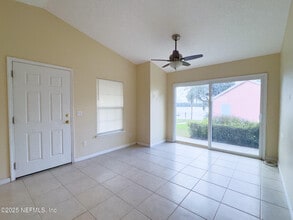 100 Ashton Cir in Welaka, FL - Building Photo - Building Photo
