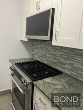 450 6th Ave in New York, NY - Building Photo - Building Photo