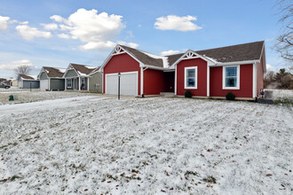 52722 Common Eider Trl in South Bend, IN - Building Photo - Building Photo