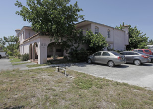 Holy Cross Apartments in Oakland Park, FL - Building Photo - Building Photo