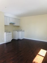 14643 Chatsworth St in Los Angeles, CA - Building Photo - Building Photo