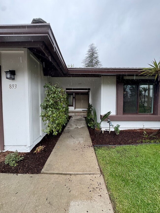 893 Blue Spring Dr in Westlake Village, CA - Building Photo - Building Photo