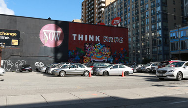 Fleur Condos in Toronto, ON - Building Photo - Building Photo