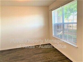 1005 Bluff Meadow Cove in Georgetown, TX - Building Photo - Building Photo