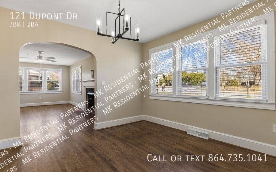 121 Dupont Dr in Greenville, SC - Building Photo