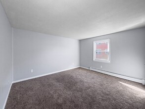 21-25-25 Horne St in Methuen, MA - Building Photo - Building Photo
