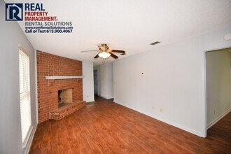 621 Lilly Ln in Murfreesboro, TN - Building Photo - Building Photo