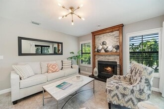 136 Old Tamiami Trail, Unit 8-01 in Naples, FL - Building Photo - Building Photo