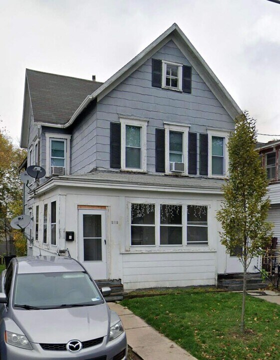 171 Briggs St in Syracuse, NY - Building Photo