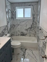 8040 Tatum Waterway Dr in Miami Beach, FL - Building Photo - Building Photo