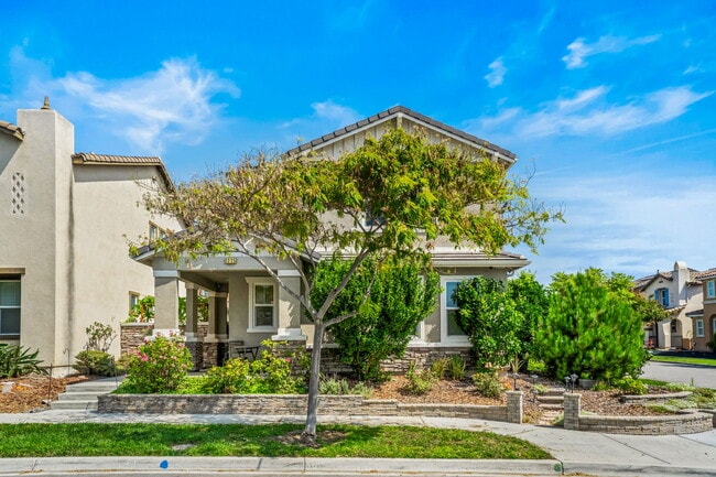 property at 1225 Los Olivos Street