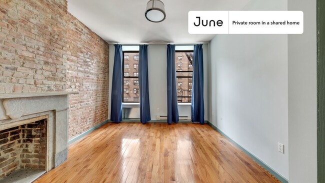 Private bedroom in 2 bed/1 bath Home in New York, NY - Building Photo - Building Photo