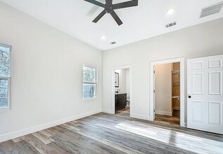 1186 W 25th St in Jacksonville, FL - Building Photo - Building Photo
