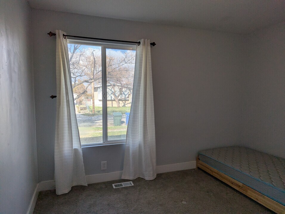 4885 W Pavant Ave in West Valley City, UT - Foto de edificio