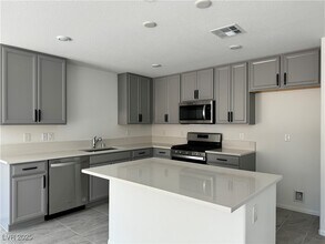 5331 Barcola Ave in Las Vegas, NV - Building Photo - Building Photo