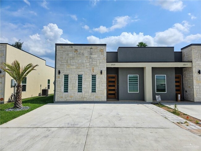 property at 20 20th St