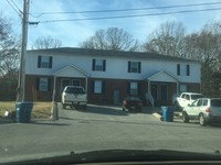 62-63 Jacoby Jamison Ln in Manchester, TN - Foto de edificio - Building Photo