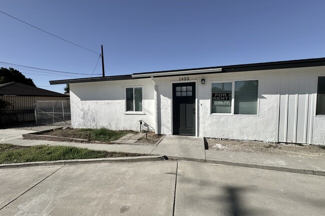 1433 S San Antonio Ave, Unit George Abrego in Pomona, CA - Building Photo - Building Photo