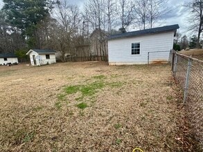 318 Leola Dr in Griffin, GA - Building Photo - Building Photo