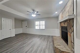 1109 Gate Post Ln in Lawrenceville, GA - Building Photo - Building Photo