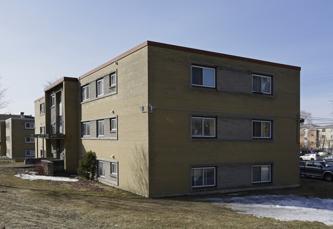 Alpha Apartments in Ottawa, ON - Building Photo - Building Photo