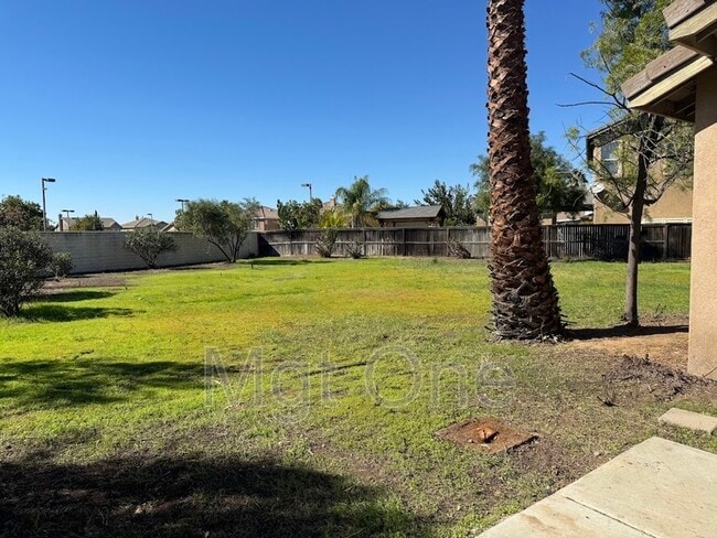22365 Summer Holly Ave in Moreno Valley, CA - Building Photo - Building Photo