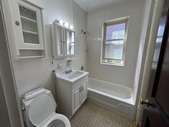 152 Summer St, Unit 11T in Somerville, MA - Building Photo - Building Photo