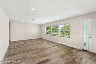 215 S Robert Way in Satellite Beach, FL - Building Photo - Building Photo