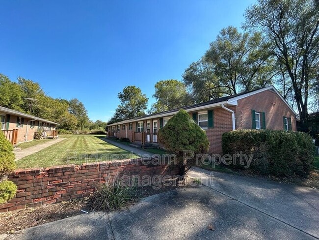 property at 438 S Walnut St