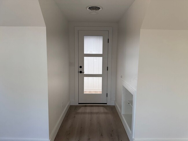 114 Baker St in Spring Arbor, MI - Foto de edificio - Building Photo