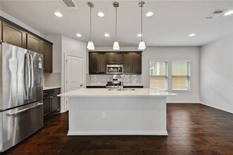 8717 Blaze Dr in Austin, TX - Building Photo - Building Photo