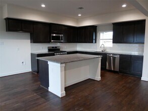 1615 La Delle St in Wharton, TX - Building Photo - Building Photo