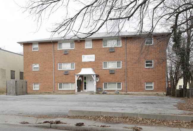 47 West Apartments in Kansas City, KS - Foto de edificio - Building Photo