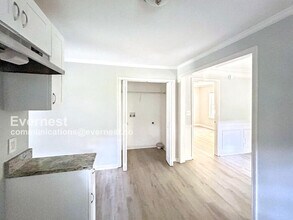747 Gary Rd NW in Atlanta, GA - Building Photo - Building Photo
