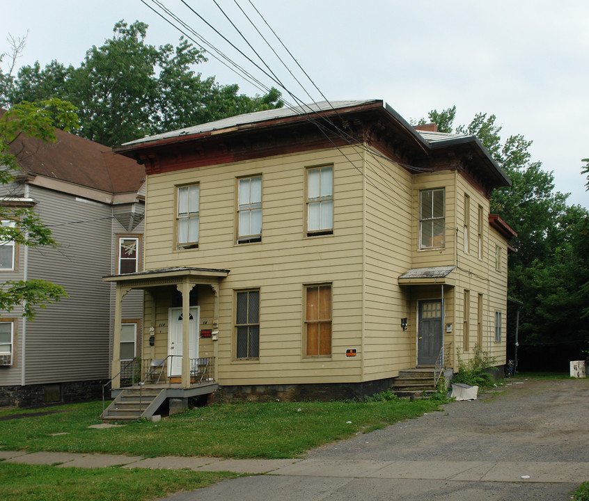 114 Holland St in Syracuse, NY - Foto de edificio