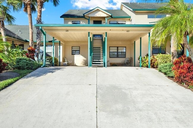 property at 622 Yardarm Dr