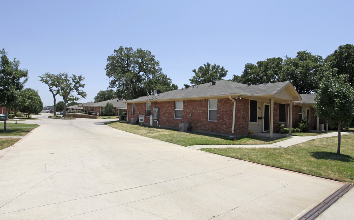 Sunny Woods in Hurst, TX - Building Photo