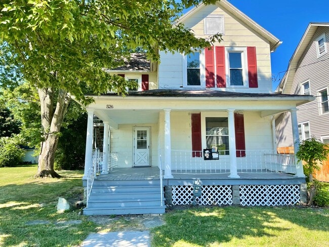 property at 526-528 Hamilton Ave