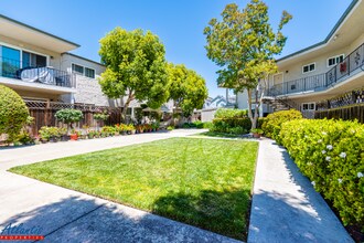 642 Blythe Ct, Unit 25 in Sunnyvale, CA - Building Photo - Building Photo