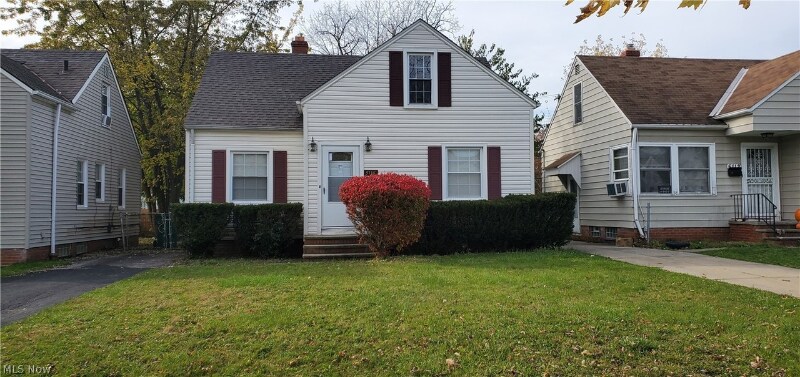5116 Clement Ave in Maple Heights, OH - Building Photo