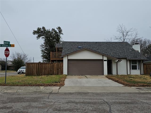 2608 St Albans Dr in Carrollton, TX - Building Photo